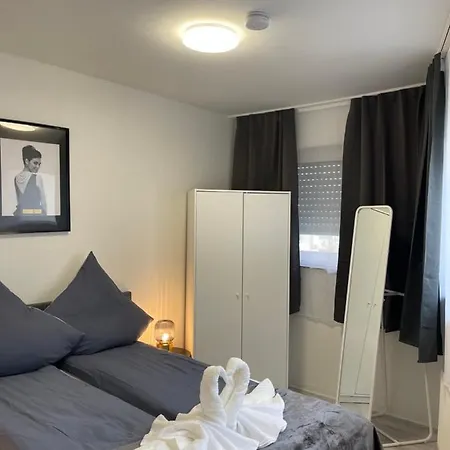 City Am Rhein شقة